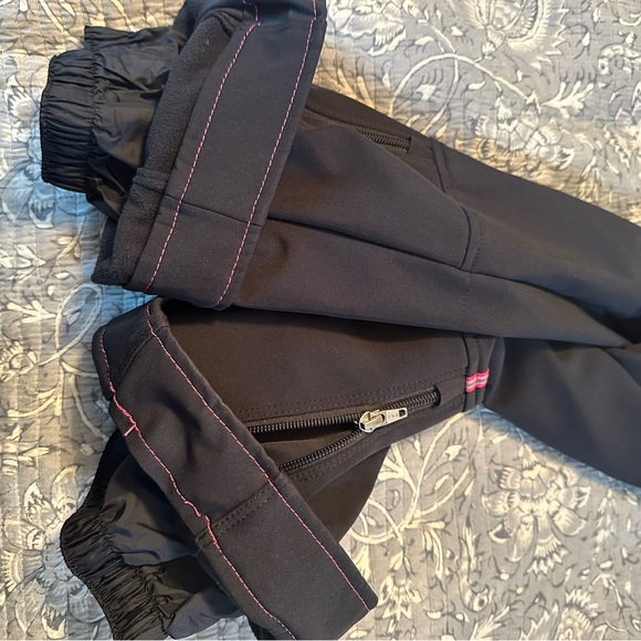 Obermeyer kids snow pants EUC size 8 - Picture 5 of 8